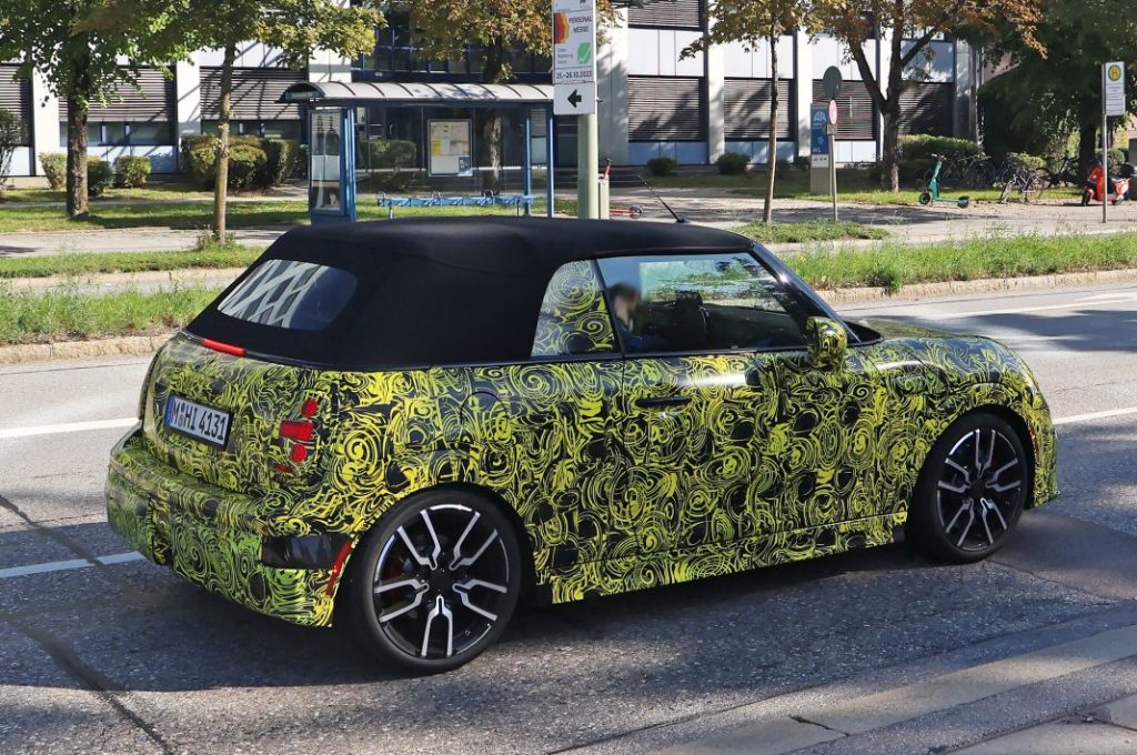 Fotos espía del Mini Cooper Cabrio 2024… con sorpresa 20 Motor16 Mini Cabrio 2024 25 Motor16