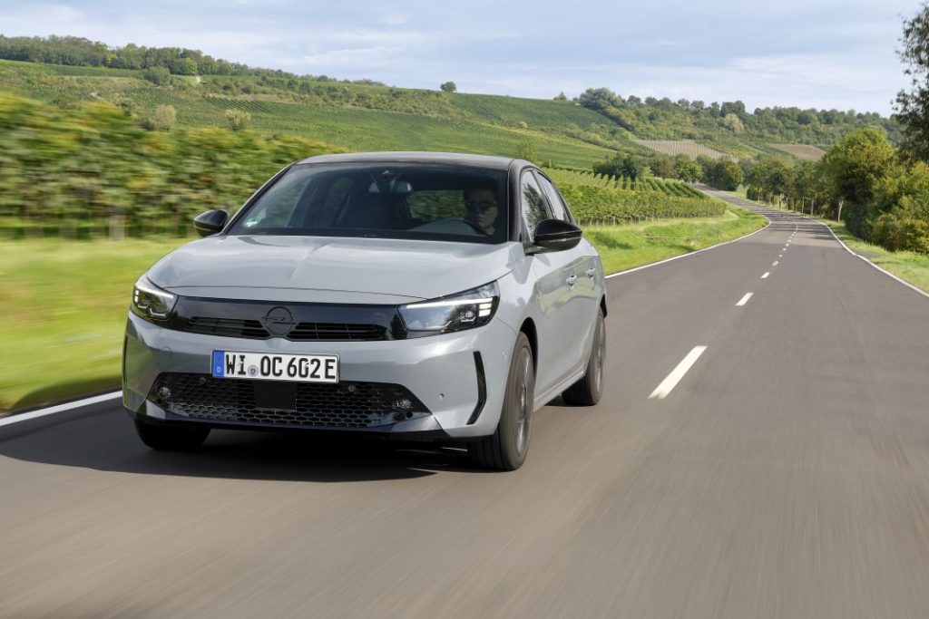 Primera prueba del Opel Corsa Electric. Para llegar aún más lejos 19 Motor16 Opel Corsa 2024 16 Motor16