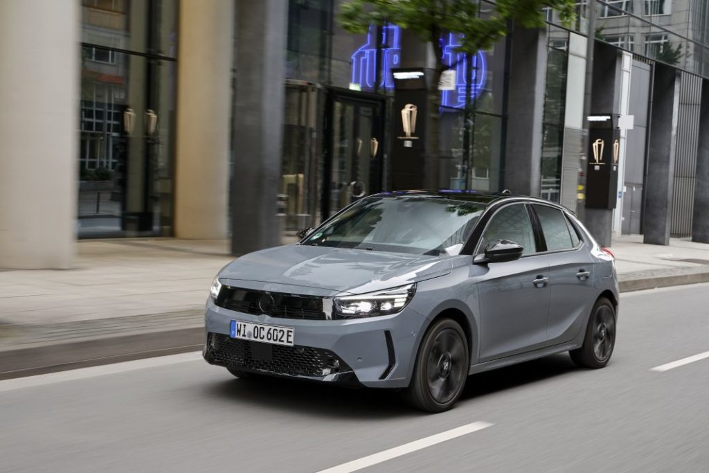 Primera prueba del Opel Corsa Electric. Para llegar aún más lejos 7 Motor16 Opel Corsa 2024 4 Motor16