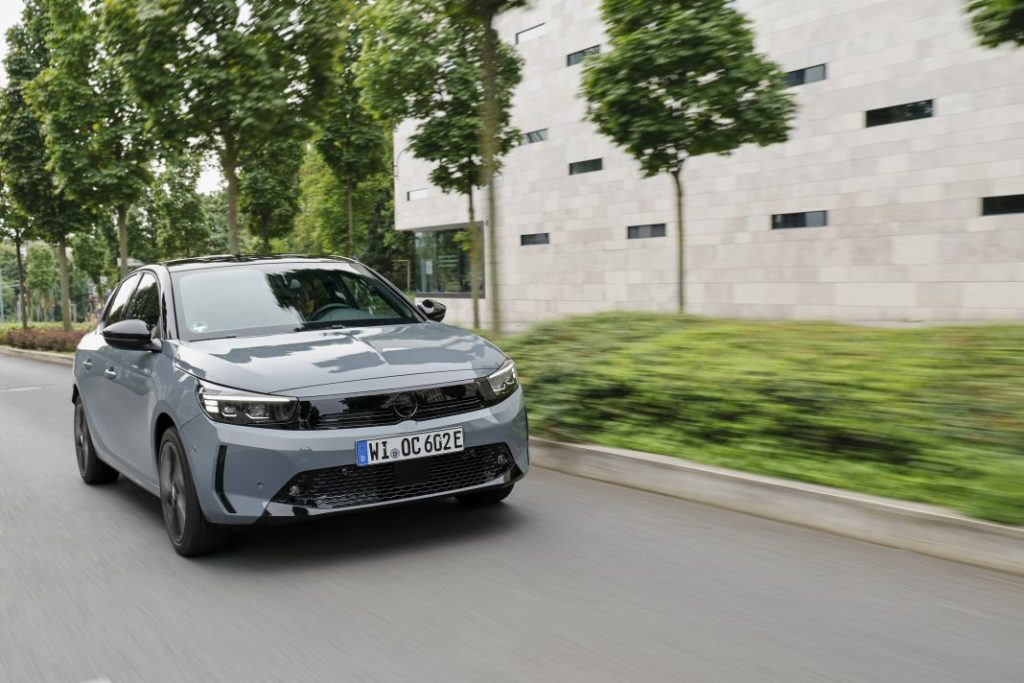 Primera prueba del Opel Corsa Electric. Para llegar aún más lejos 11 Motor16 Opel Corsa 2024 8 Motor16