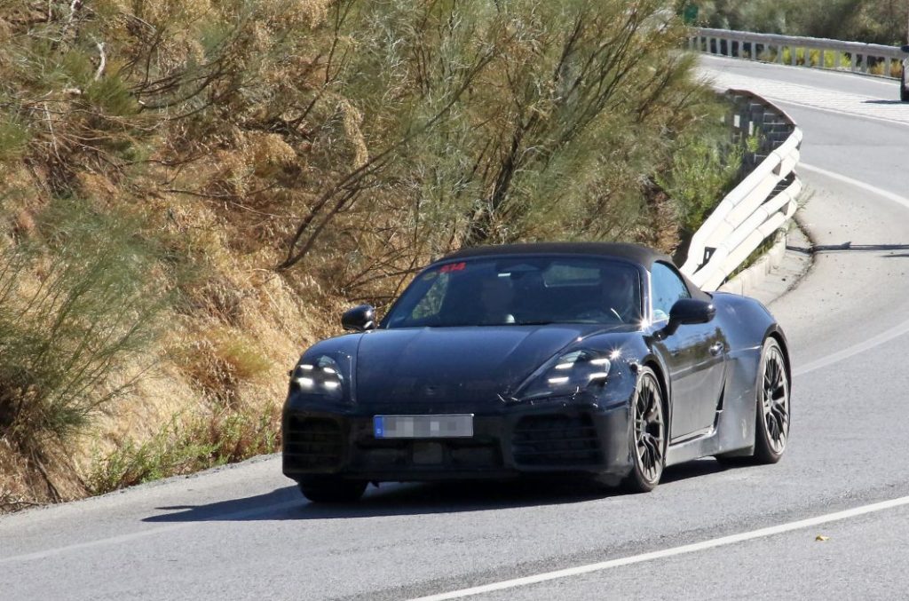 El Porsche 718 Boxster eléctrico pierde camuflaje 14 Motor16 Porsche Boxster electrico 1 Motor16