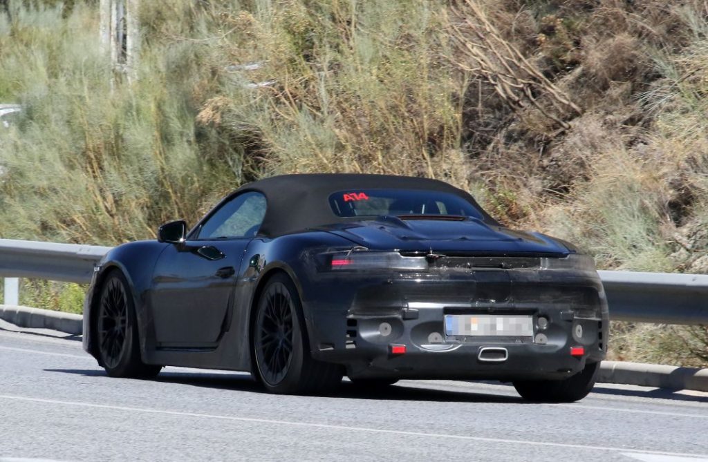 El Porsche 718 Boxster eléctrico pierde camuflaje 5 Motor16 Porsche Boxster electrico 10 Motor16