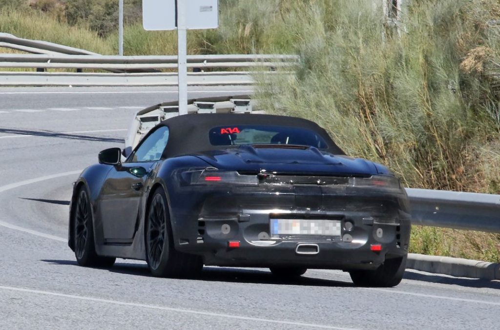 El Porsche 718 Boxster eléctrico pierde camuflaje 4 Motor16 Porsche Boxster electrico 11 Motor16