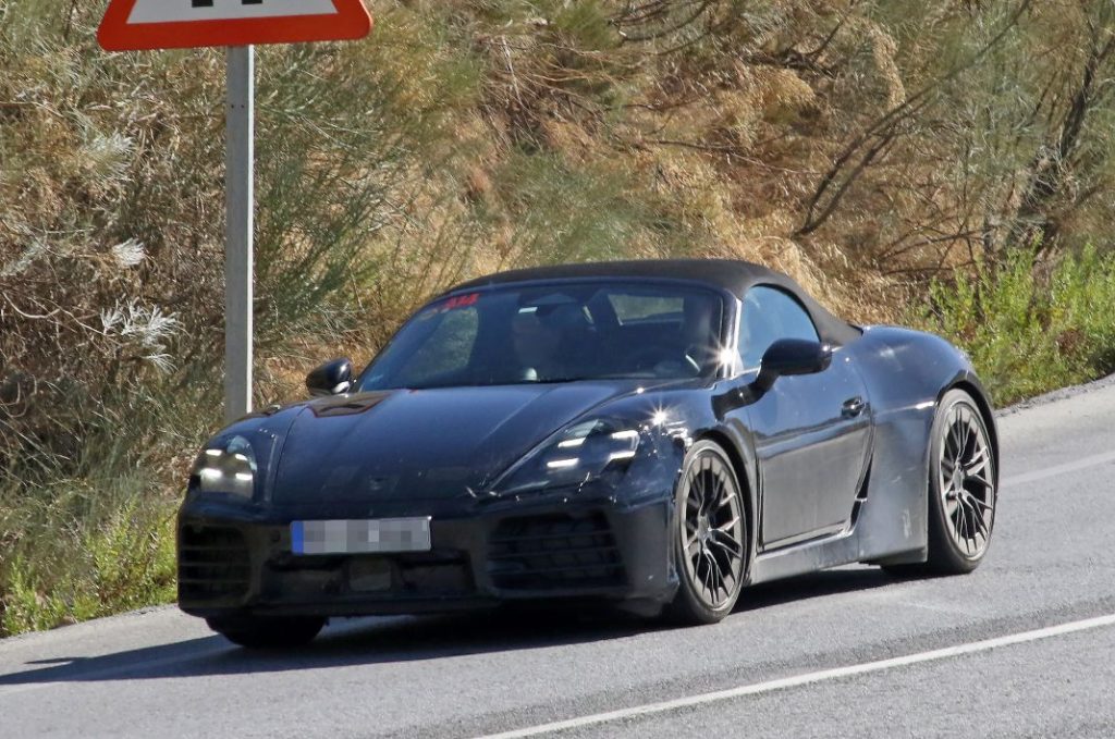 El Porsche 718 Boxster eléctrico pierde camuflaje 12 Motor16 Porsche Boxster electrico 3 Motor16