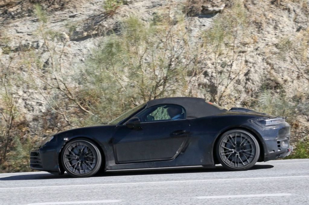 El Porsche 718 Boxster eléctrico pierde camuflaje 1 Motor16 Porsche 718 Boxster electrico