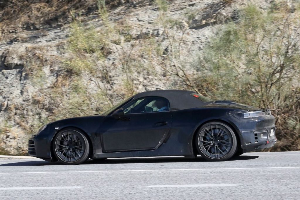 El Porsche 718 Boxster eléctrico pierde camuflaje 9 Motor16 Porsche Boxster electrico 6 Motor16