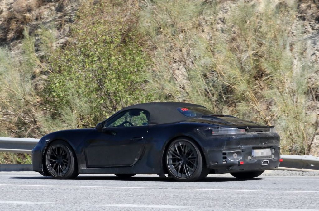 El Porsche 718 Boxster eléctrico pierde camuflaje 8 Motor16 Porsche Boxster electrico 7 Motor16