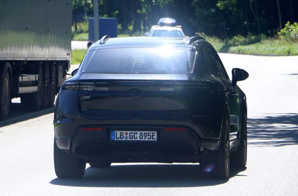 El Porsche Macan eléctrico se prepara para desafiar al Tesla Model Y 18 Motor16 Porsche Macan EV 16 Motor16