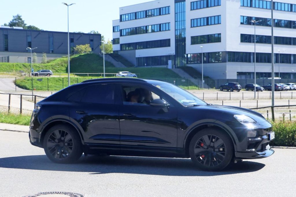 El Porsche Macan eléctrico se prepara para desafiar al Tesla Model Y 9 Motor16 Porsche Macan EV 7 Motor16