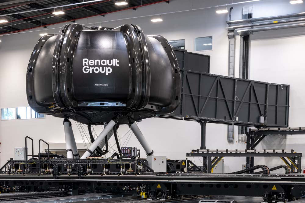 ROADS Renault Operational Advanced Driving Simulator 20 1 Motor16