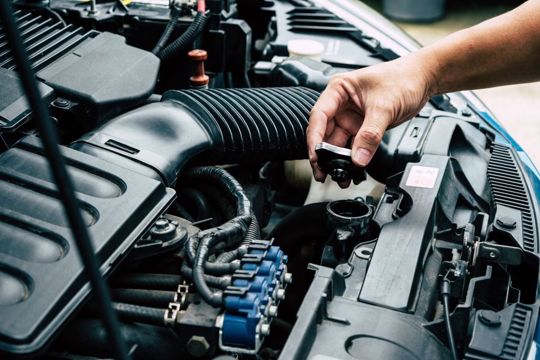 Así debes revisar la calefacción de tu coche antes de que llegue el frío 180 Motor16 Revisar el radiador