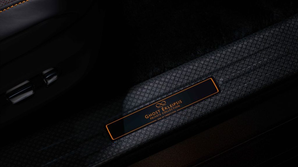 Rolls-Royce Ghost Black Badge Ékleipsis Private Collection: 25 ejemplares diseñados para eclipsarte 20 Motor16 Rolls Royce Black Badge Ghost Ekleipsis 16 Motor16