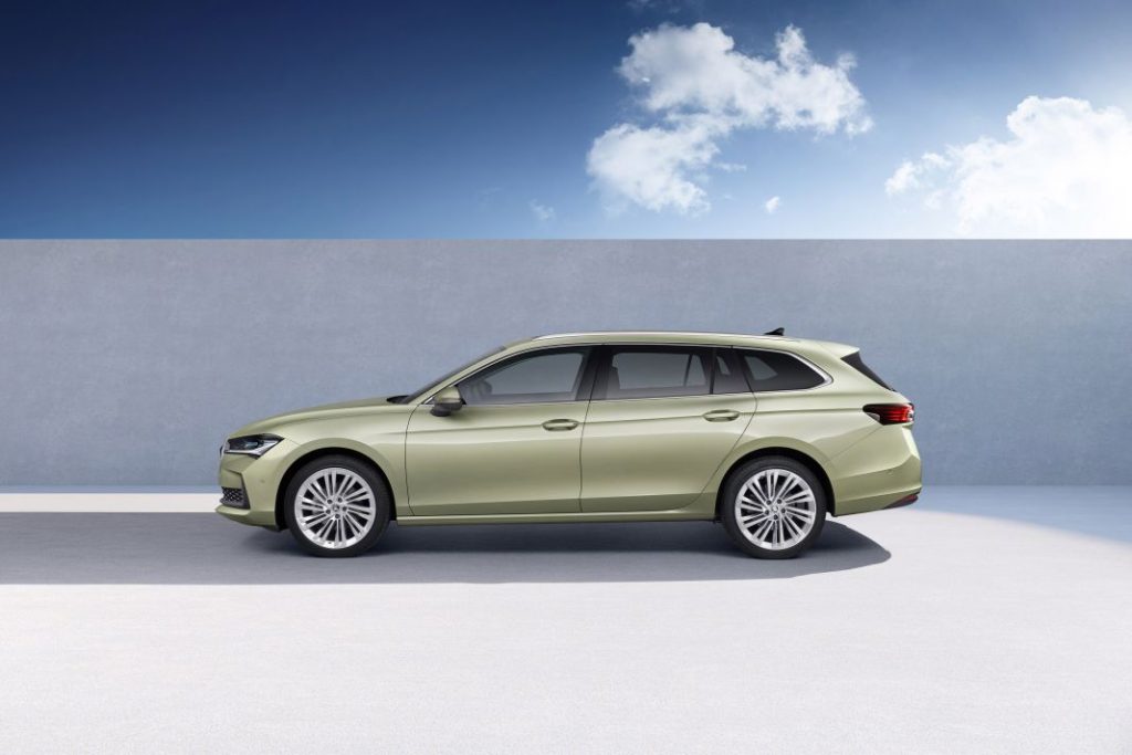Skoda-Superb-Combi-2024
