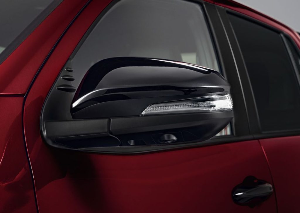 Toyota Hilux GR Sport II: con la herencia del Dakar 11 Motor16 TOYOTA HILUX GR SPORT II 6 Motor16