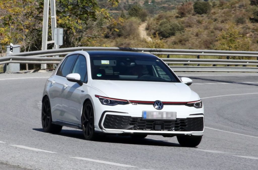El futuro Volkswagen Golf GTI, al descubierto 3 Motor16 VW Golf GTI facelift 1 Motor16