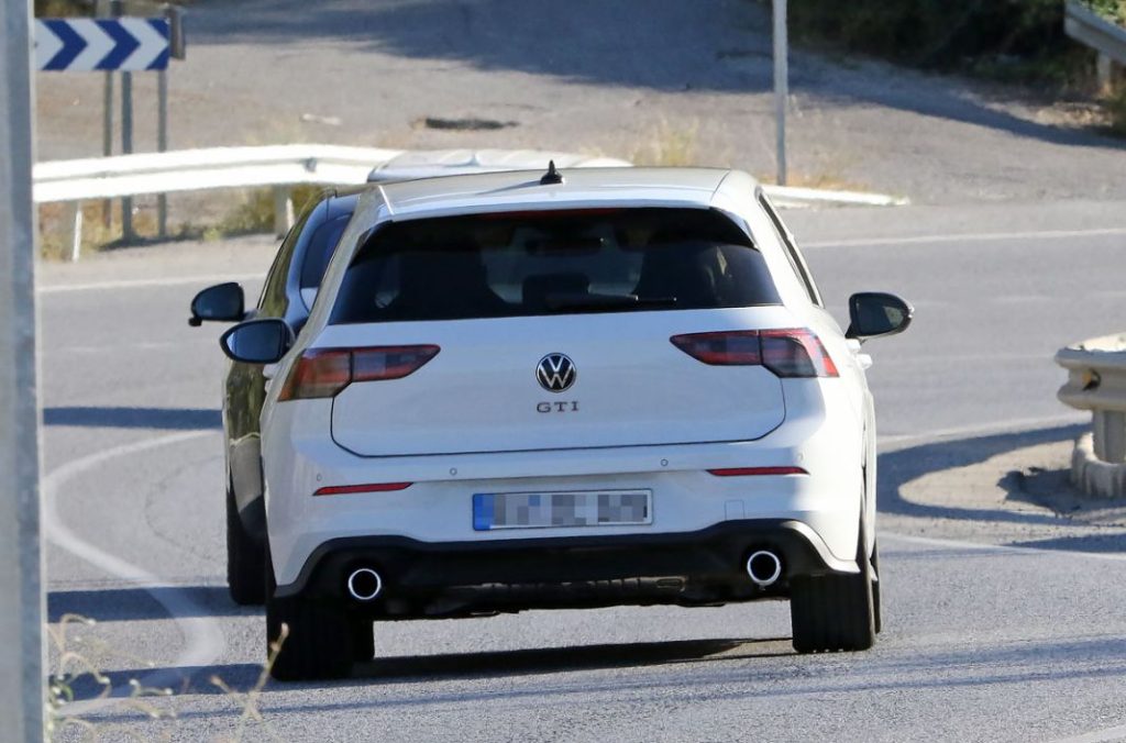 El futuro Volkswagen Golf GTI, al descubierto 19 Motor16 VW Golf GTI facelift 17 Motor16