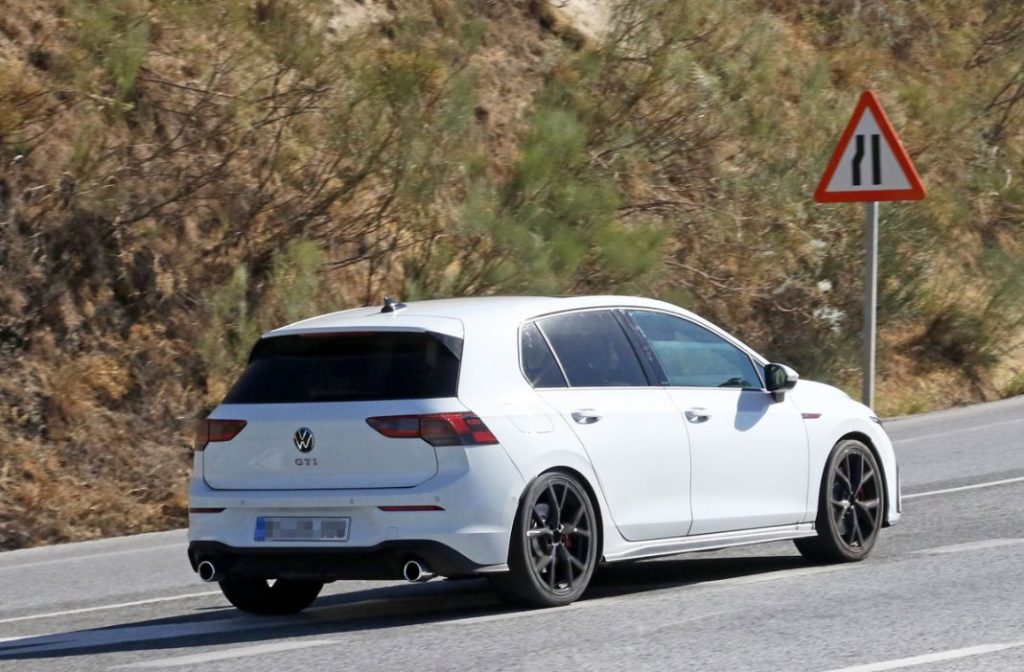 El futuro Volkswagen Golf GTI, al descubierto 7 Motor16 VW Golf GTI facelift 5 Motor16