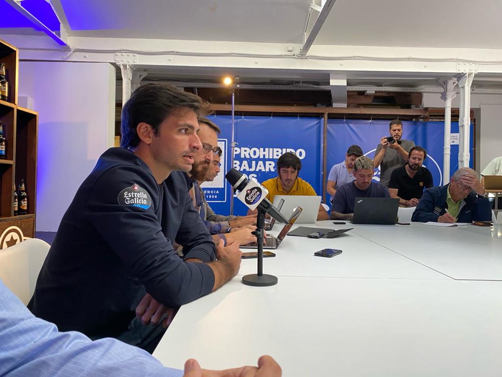 Carlos Sainz: Entrevistamos al único piloto que ha llevado al SF23 a lo más alto del podio 1 Motor16 WhatsApp Image 2023 10 02 at 20.40.42 Motor16