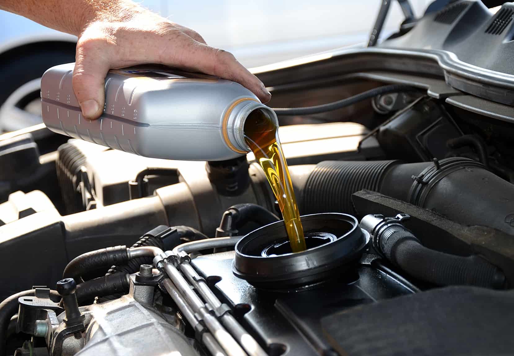 ¿Qué tipo de aceite debo usar para el motor?