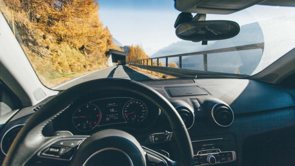 Los 8 consejos que la DGT quiere que te apliques cuando atrasemos el reloj 154 Motor16 consejos