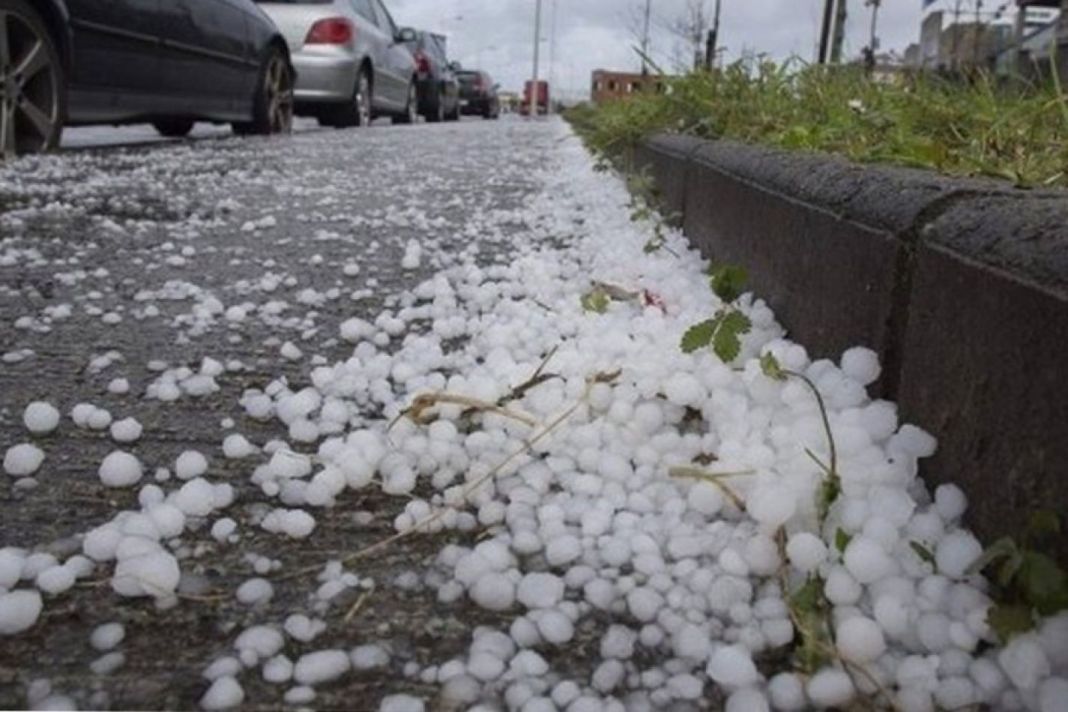 Así puedes eliminar tú mismo un bollo producido por el granizo en tu coche 86 Motor16 ¿Cómo detectar un bollo producido por el granizo?