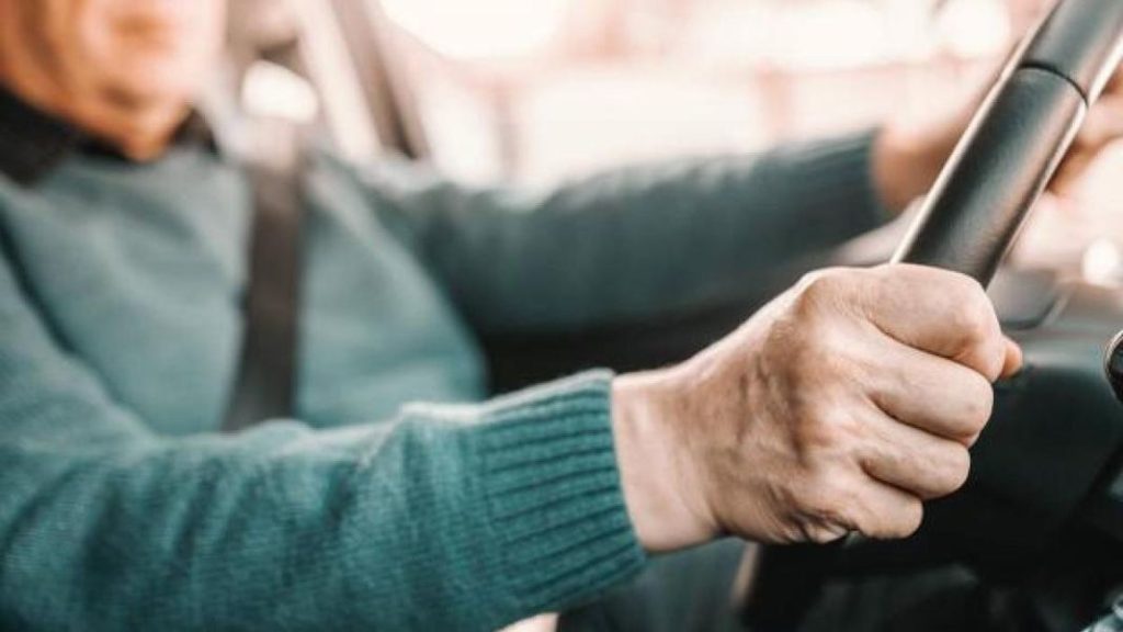 Los inconvenientes que tienen los mayores de 70 que quieren renovar su carnet de conducir 132 Motor16 carnet