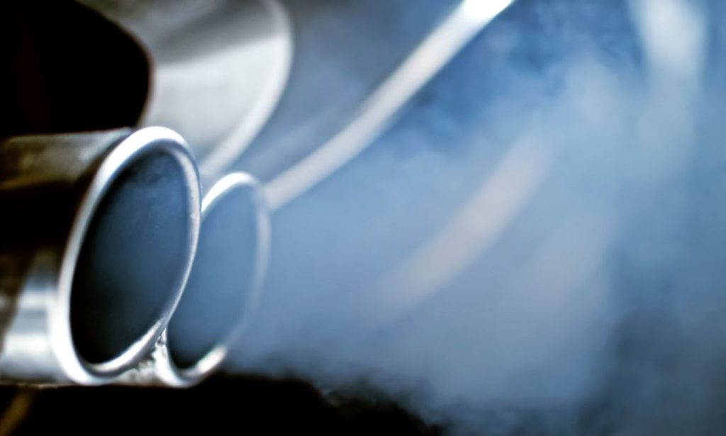 Tubo de escape. Humo. Euro 7. Emisiones.