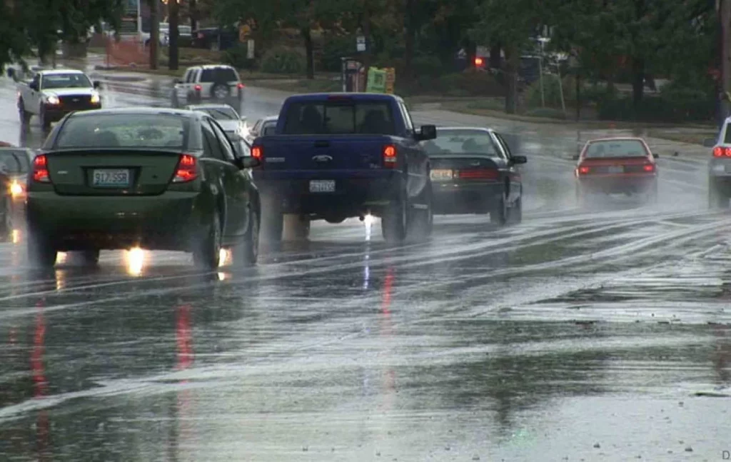 La OCU se moja: Los mejores neumáticos para conducir con lluvia 15 Motor16 OCU