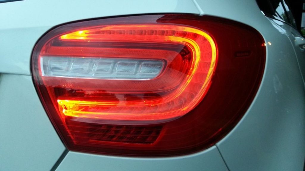 Con el otoño llega una de las multas más habituales de la DGT y que te costará 200 euros 130 Motor16 luces