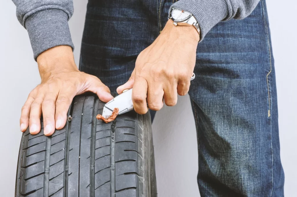 Con la llegada del otoño la DGT vuelve a recordar la importancia de los 1,6 milímetros 84 Motor16 neumatico4 Motor16