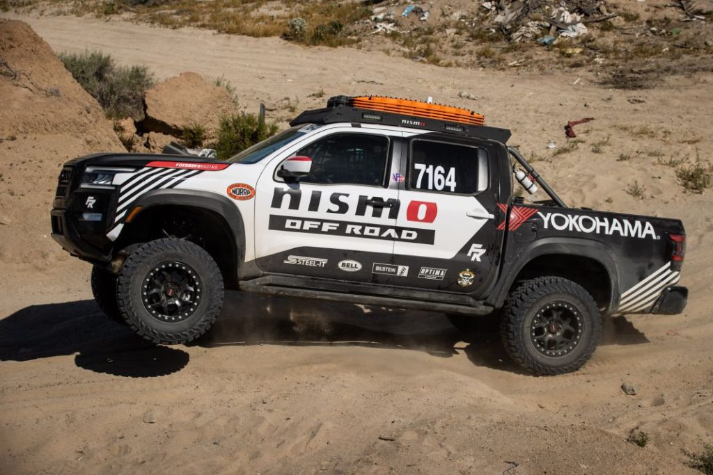 Un Nissan Navara extremo, un X-Trail todototerreno y una berlina atómica son las propuestas de Nissan en el SEMA 11 Motor16 nissan navara frontier sema 2023 10 Motor16