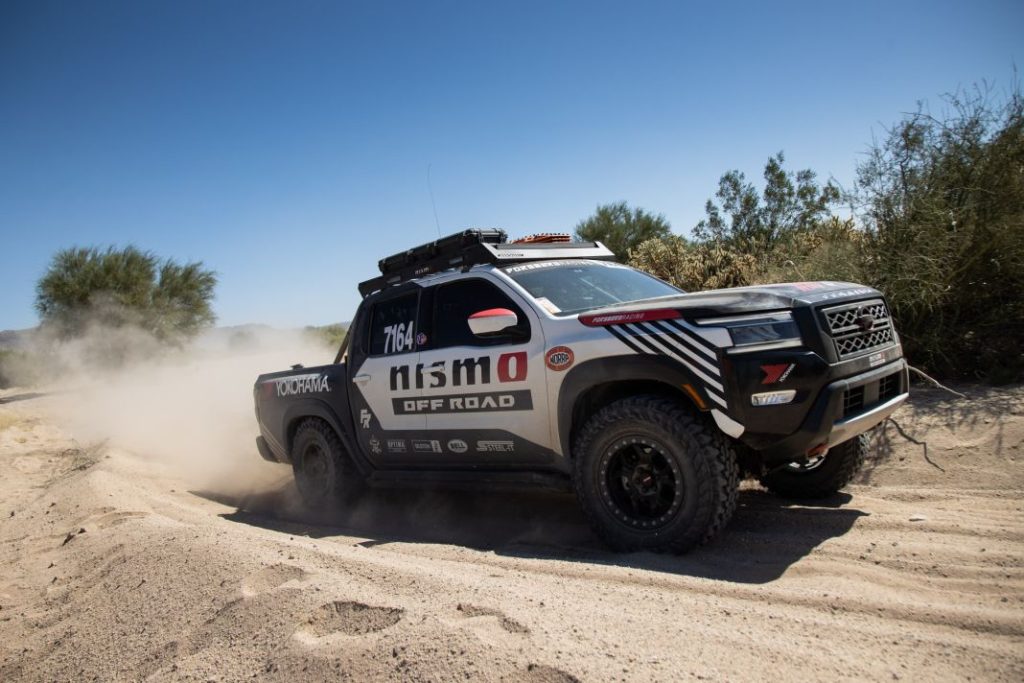 Un Nissan Navara extremo, un X-Trail todototerreno y una berlina atómica son las propuestas de Nissan en el SEMA 10 Motor16 nissan navara frontier sema 2023 11 Motor16