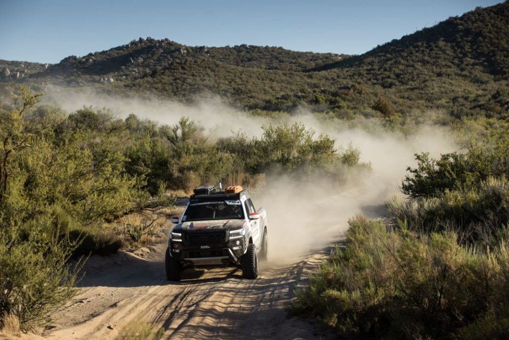 Un Nissan Navara extremo, un X-Trail todototerreno y una berlina atómica son las propuestas de Nissan en el SEMA 12 Motor16 nissan navara frontier sema 2023 12 Motor16