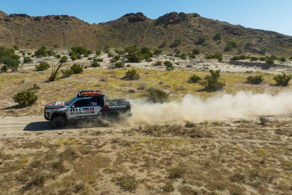 Un Nissan Navara extremo, un X-Trail todototerreno y una berlina atómica son las propuestas de Nissan en el SEMA 13 Motor16 nissan navara frontier sema 2023 13 Motor16