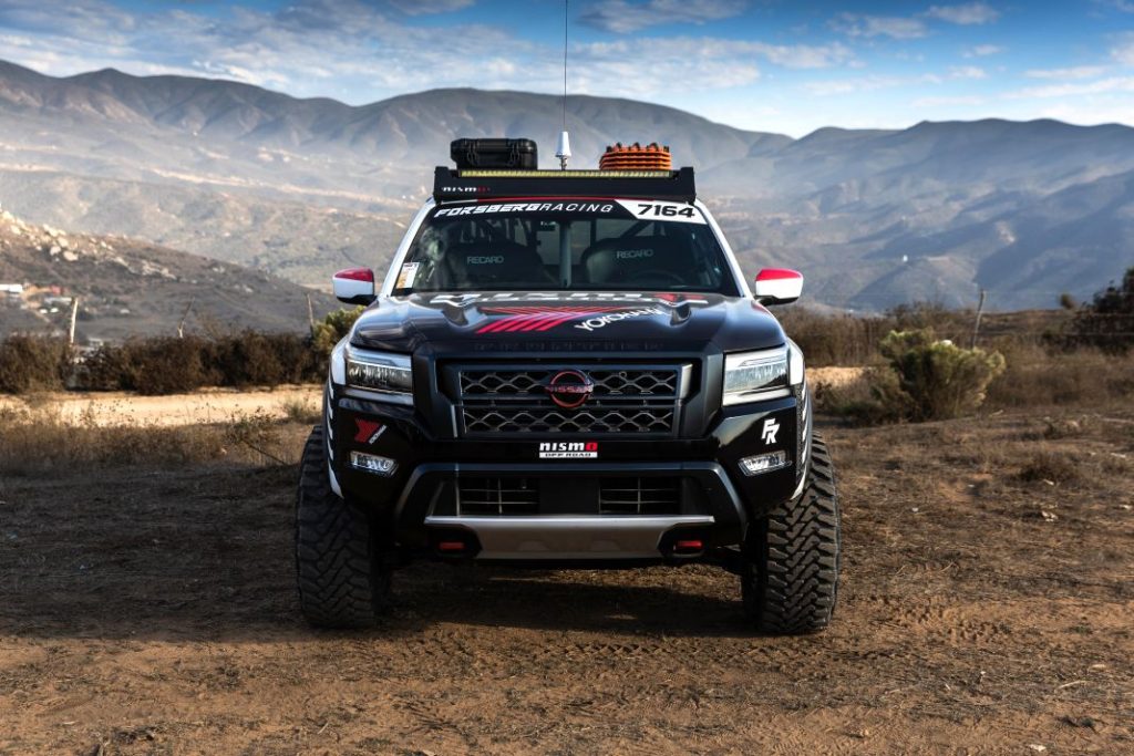 Un Nissan Navara extremo, un X-Trail todototerreno y una berlina atómica son las propuestas de Nissan en el SEMA 1 Motor16 nissan navara frontier sema 2023 2 Motor16