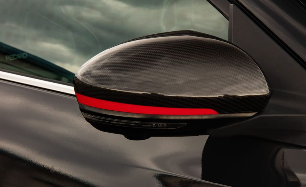 Un Nissan Navara extremo, un X-Trail todototerreno y una berlina atómica son las propuestas de Nissan en el SEMA 48 Motor16 nissan sentra sunny det sema 2023 11 Motor16