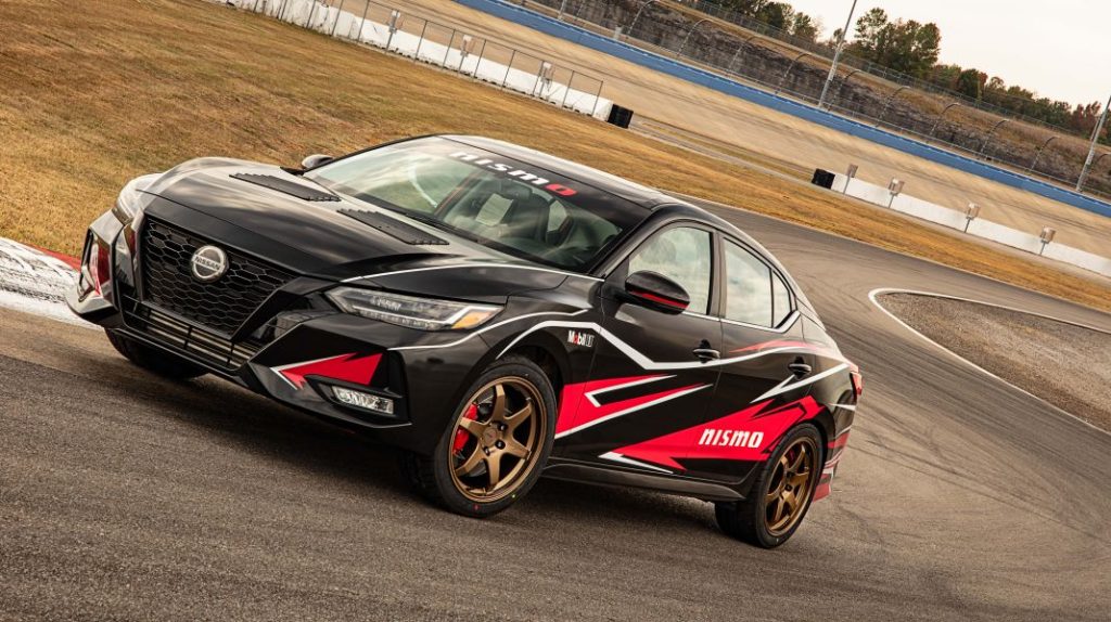 Un Nissan Navara extremo, un X-Trail todototerreno y una berlina atómica son las propuestas de Nissan en el SEMA 42 Motor16 nissan sentra sunny det sema 2023 2 Motor16