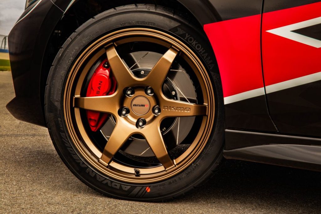 Un Nissan Navara extremo, un X-Trail todototerreno y una berlina atómica son las propuestas de Nissan en el SEMA 44 Motor16 nissan sentra sunny det sema 2023 4 Motor16