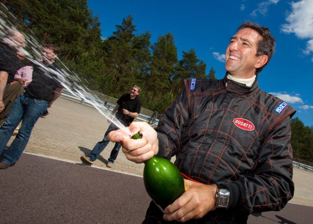 pierre henri raphanel piloto oficial bugatti 7 Motor16