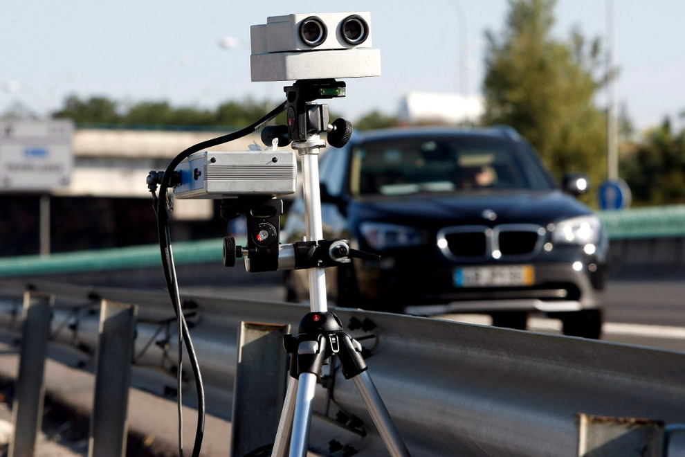 La manera de recurrir una multa de un radar de velocidad de la DGT para que te devuelvan 300 euros y 2 puntos 10 Motor16 alegaciones