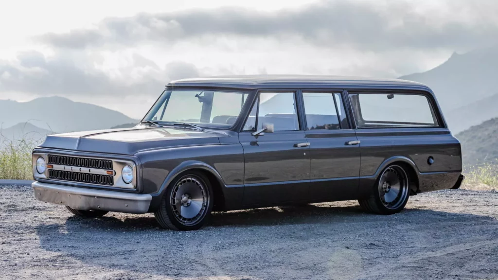 1970 Icon Chevrolet Suburban 1 Motor16