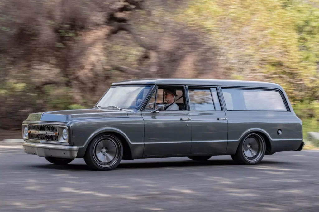 1970 Icon Chevrolet Suburban 12 Motor16