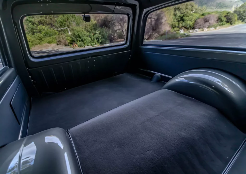 1970 Icon Chevrolet Suburban 40 Motor16