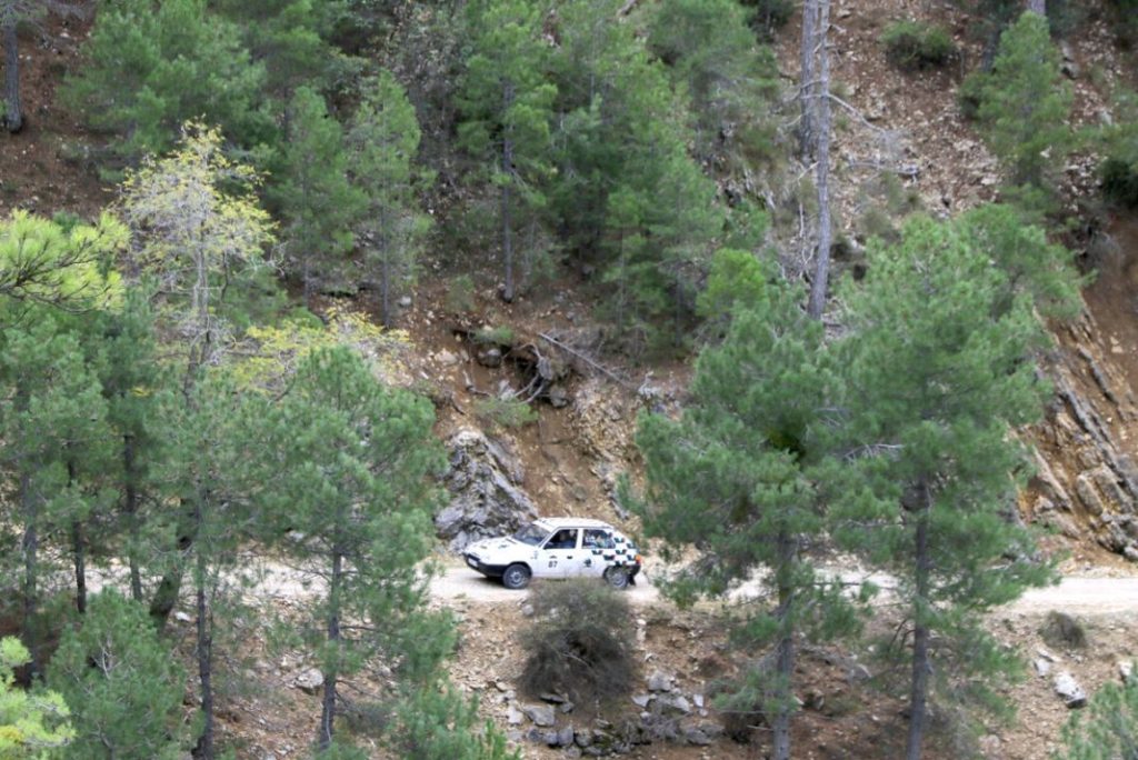El Skoda Favorit resiste al Iberian Classic Raid. En el que hemos participado 43 Motor16 1994 Skoda Favorit Rally 30 Motor16