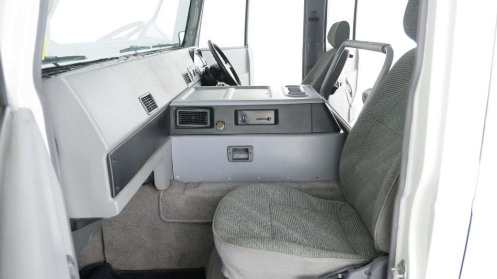 1996 toyota mega cruiser subasta 7 Motor16