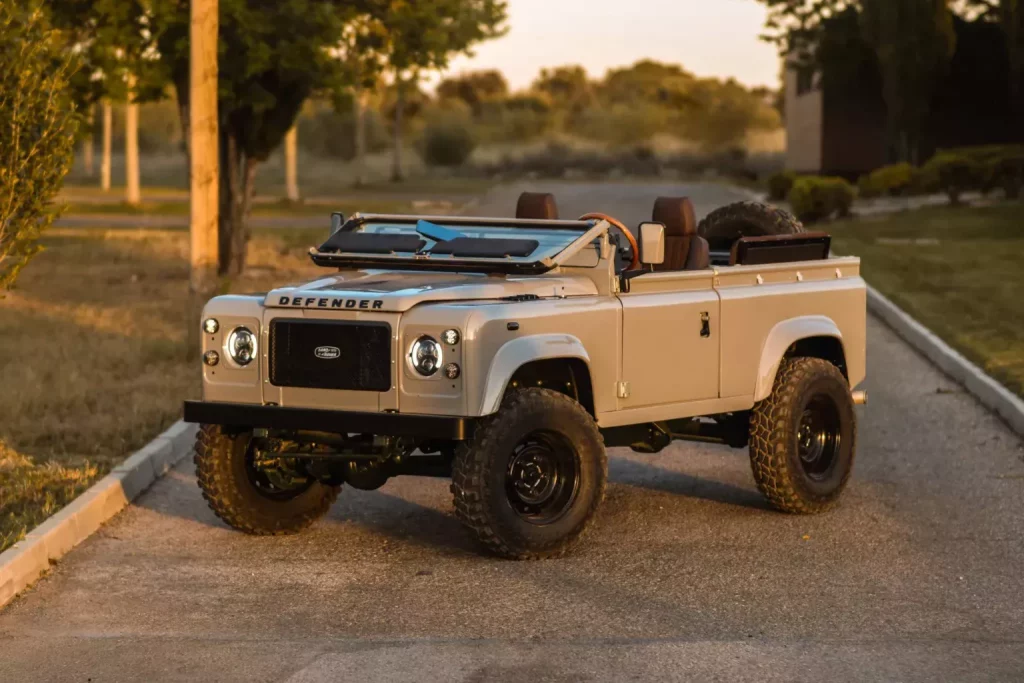 Este Land Rover Defender ha recorrido media España y ahora causa furor en EE.UU. 2 Motor16 1997 Land Rover Defender Reborn. Imagen estática.