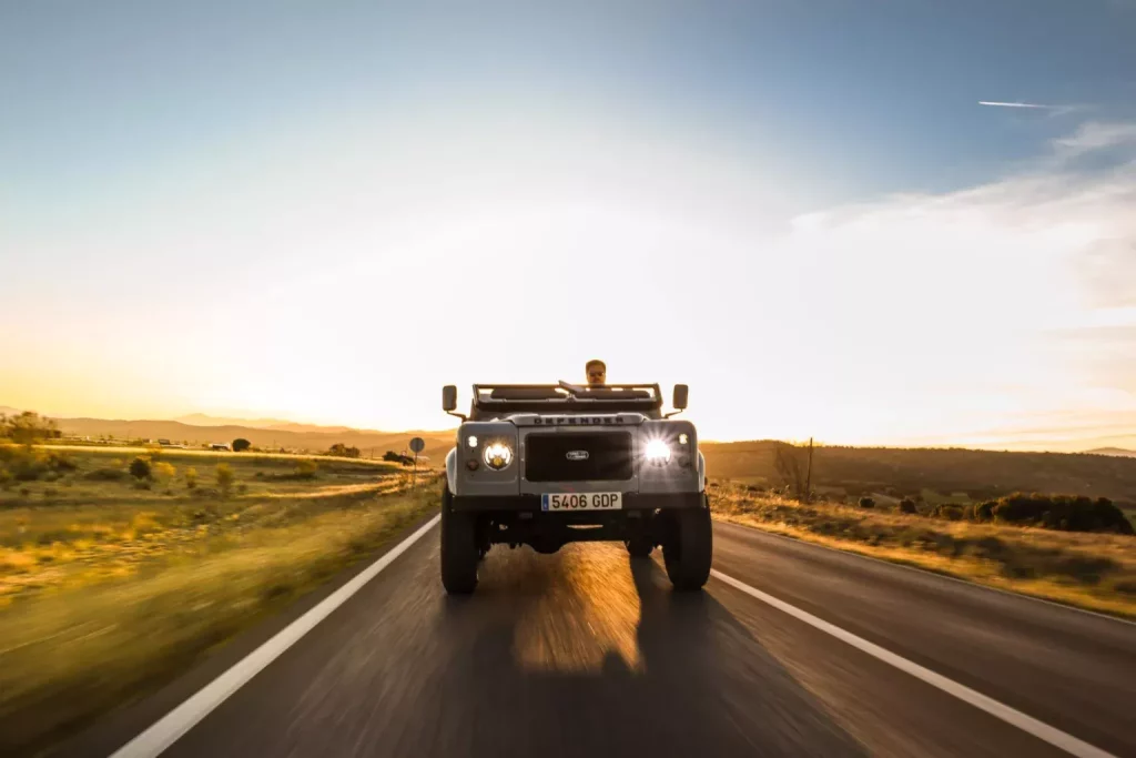 Este Land Rover Defender ha recorrido media España y ahora causa furor en EE.UU. 10 Motor16 1997 Land Rover Defender Reborn 8 Motor16