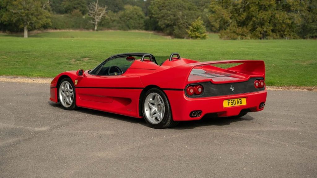 El Ferrari F50 de Rod Stewart está buscando un nuevo hogar 13 Motor16 1997 ferrari f50 rod stewart 11 Motor16