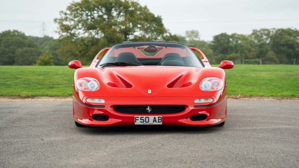 El Ferrari F50 de Rod Stewart está buscando un nuevo hogar 15 Motor16 1997 ferrari f50 rod stewart 13 Motor16