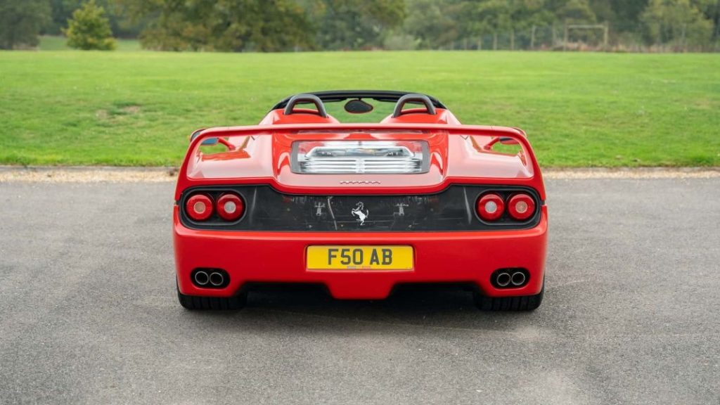 El Ferrari F50 de Rod Stewart está buscando un nuevo hogar 16 Motor16 1997 ferrari f50 rod stewart 14 Motor16